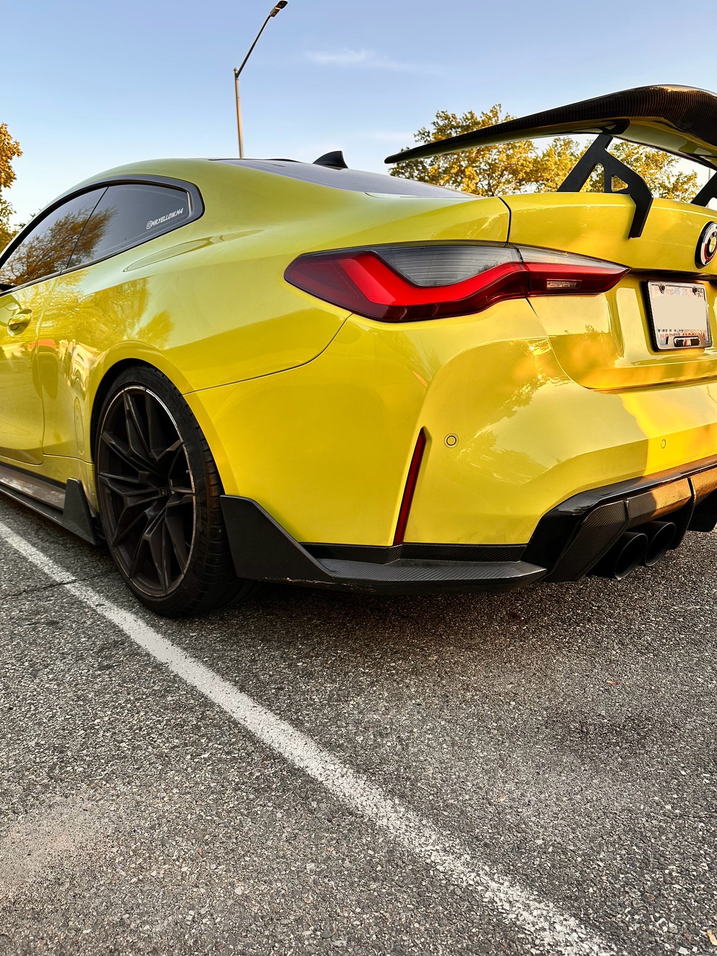 BMW G82 M4 MP style Wet Carbon Fiber Rear Corner Splitters